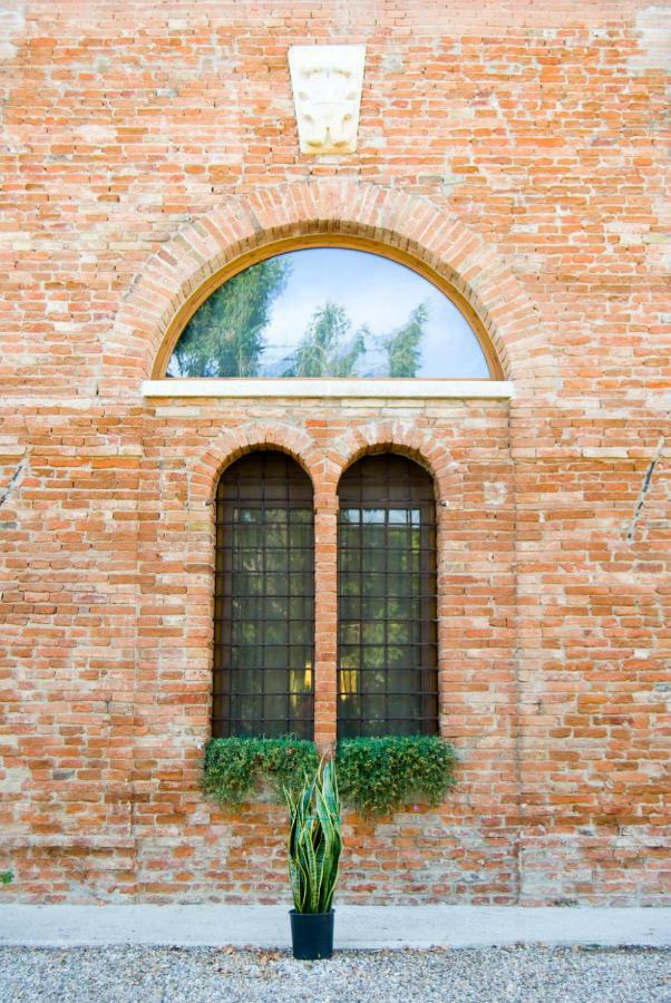 All'Albaro Agriturismo Salizzole Eksteriør billede