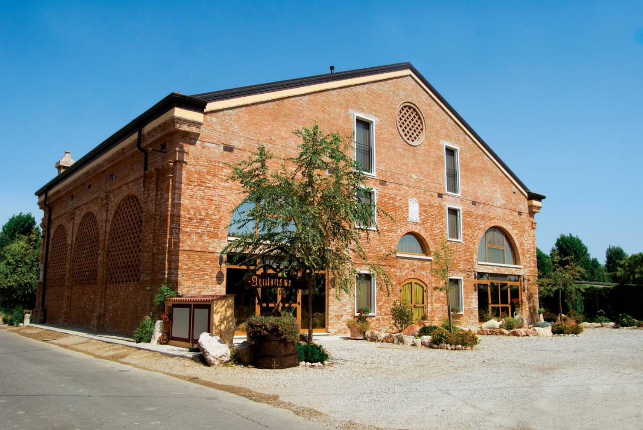All'Albaro Agriturismo Salizzole Eksteriør billede